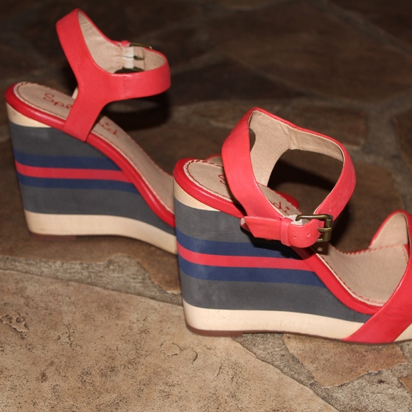 Splendid Kikka Striped Wedge Sandal - Picture 4 of 7